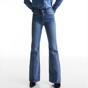 ARITZIA / Marianne Flare Denim Forum